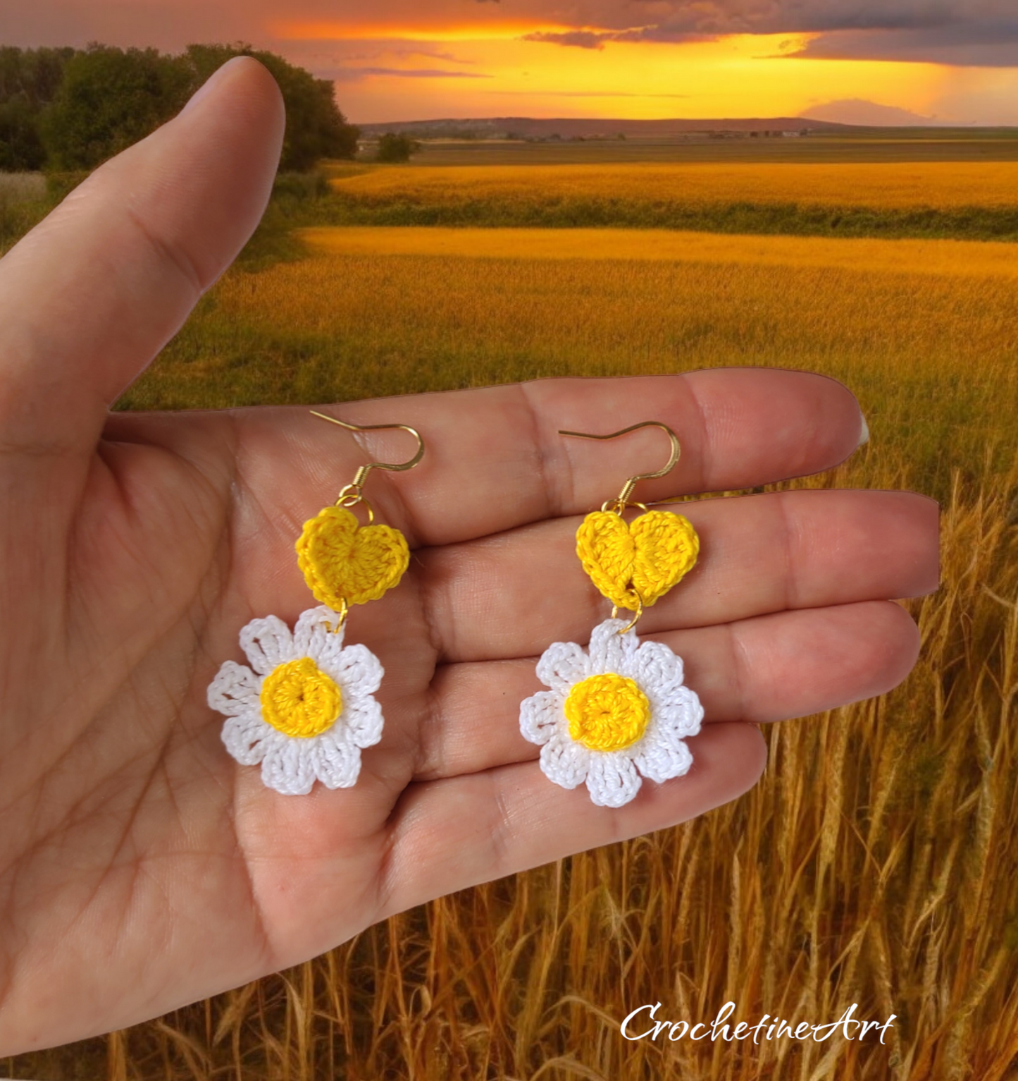 Boucles d'oreilles tombantes au crochet en forme de fleur et coeur fait main en fil coton de couleur jaune et blanc