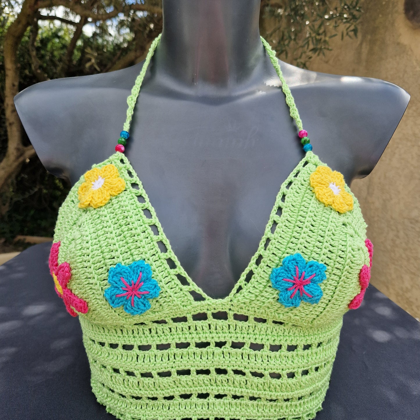 Haut crop top fait main au crochet